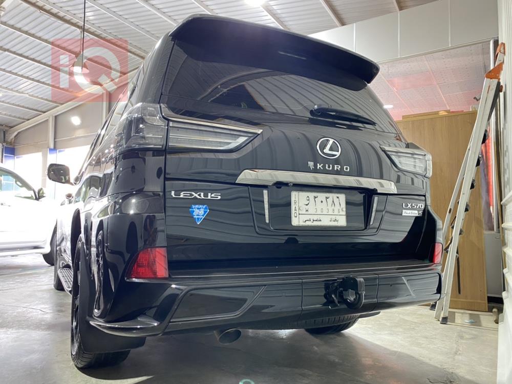 Lexus LX